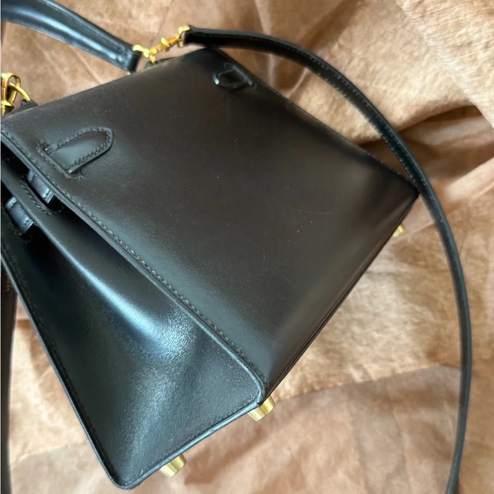 HERMÈS Black Vintage Mini Kelly Box Calfskin GHW - Picture 12 of 15